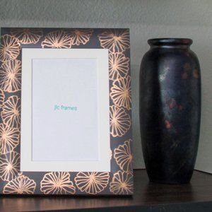NWT Hand Painted Charcoal Gray Picture Frame with Bronze Flower Design 5"x7"